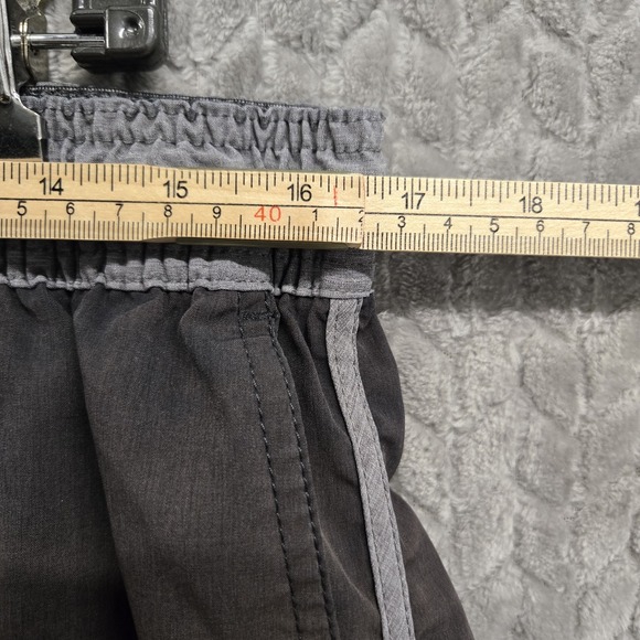 Vuori Banks Shorts Mens Size XL Drawstring Active Gym Unlined Black Gray *Flaws - Picture 4 of 12